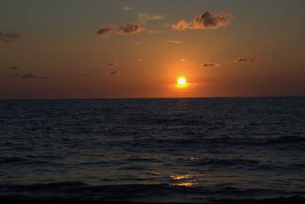 Couché de soleil dans un ciel orange
